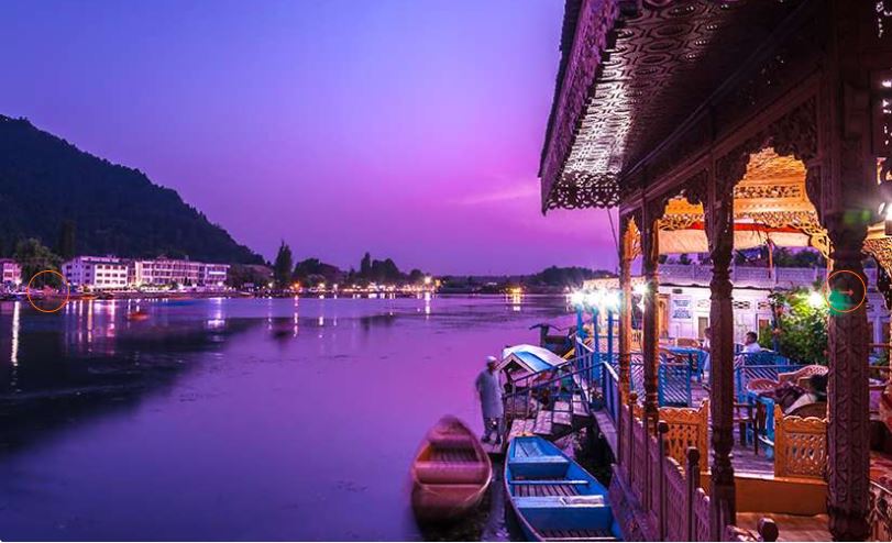 What are houseboats in Kashmir?